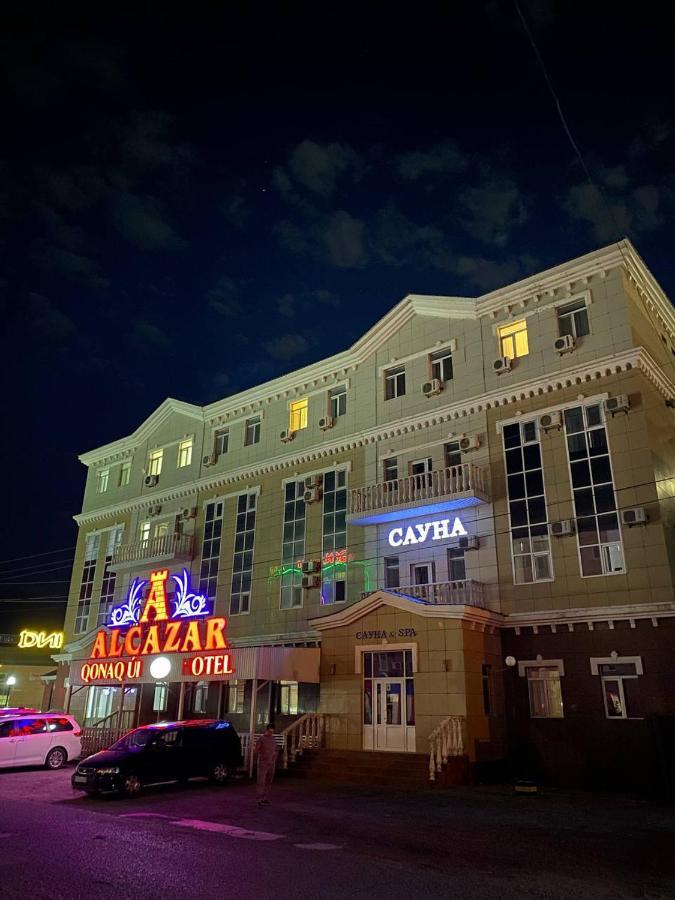 Alcazar Hotel Atyrau Bagian luar foto